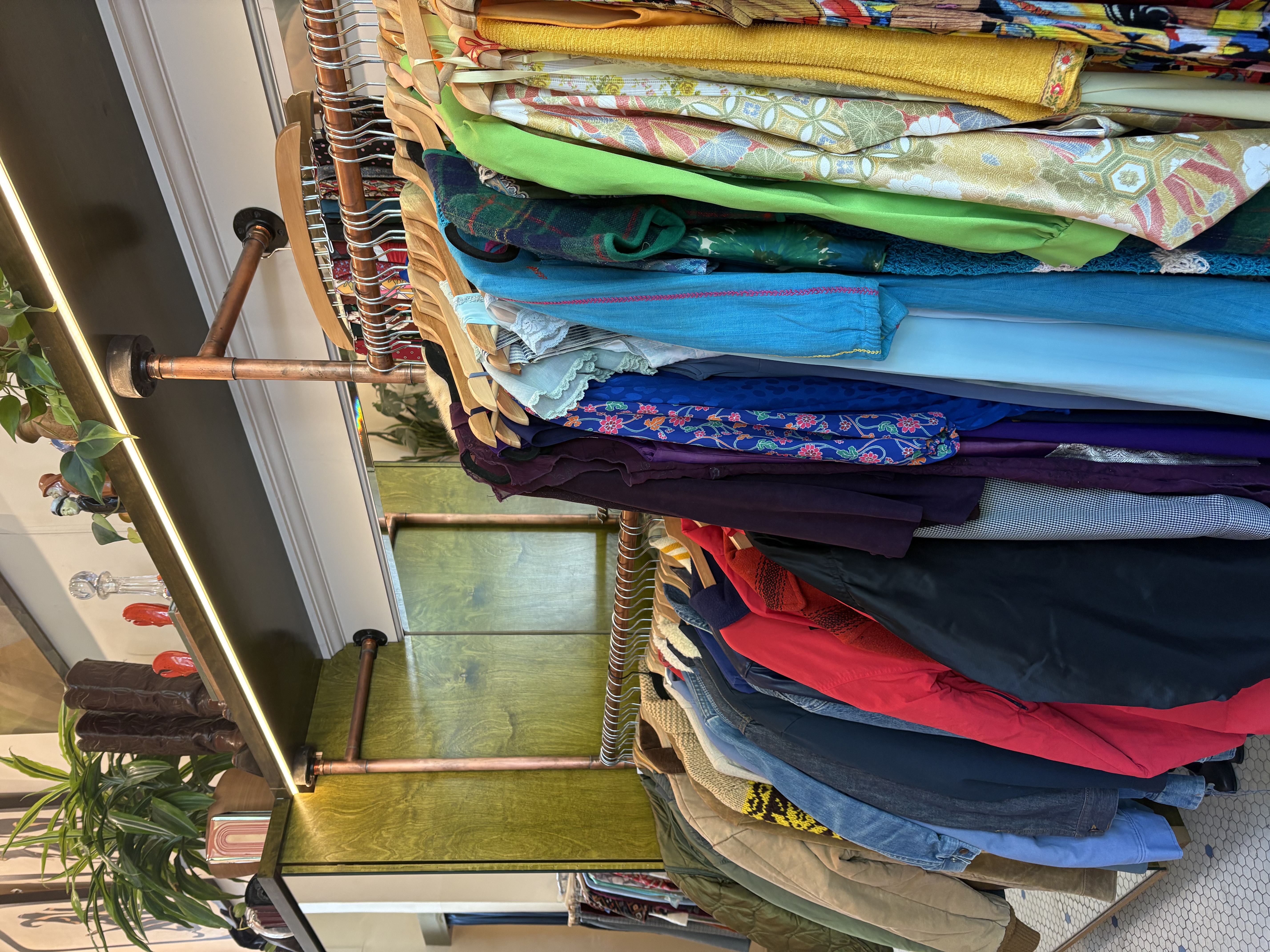 Valencia Street Vintage storefront