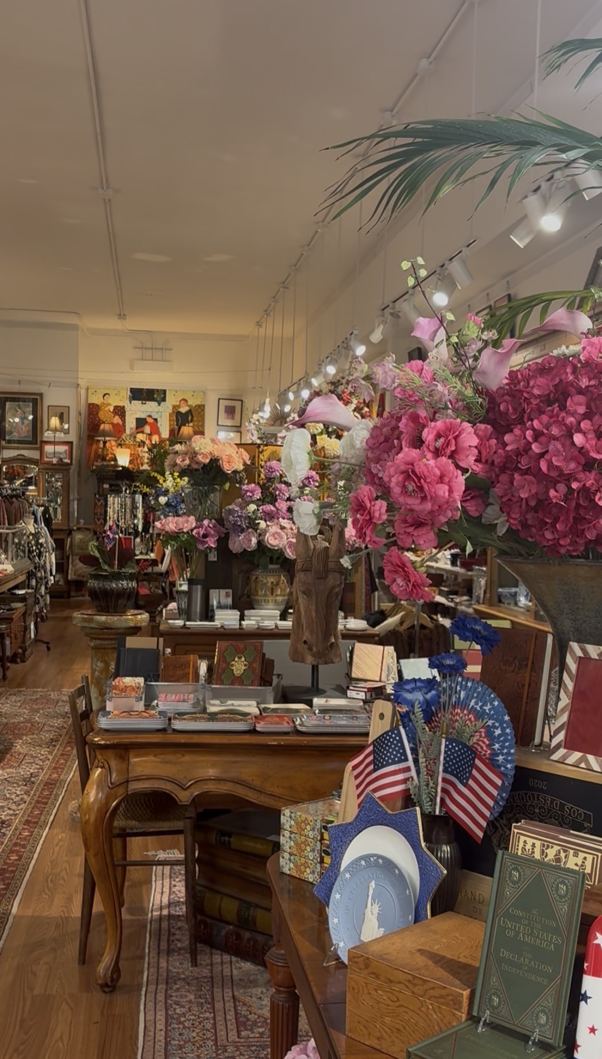 Warren Auction & Consignment storefront